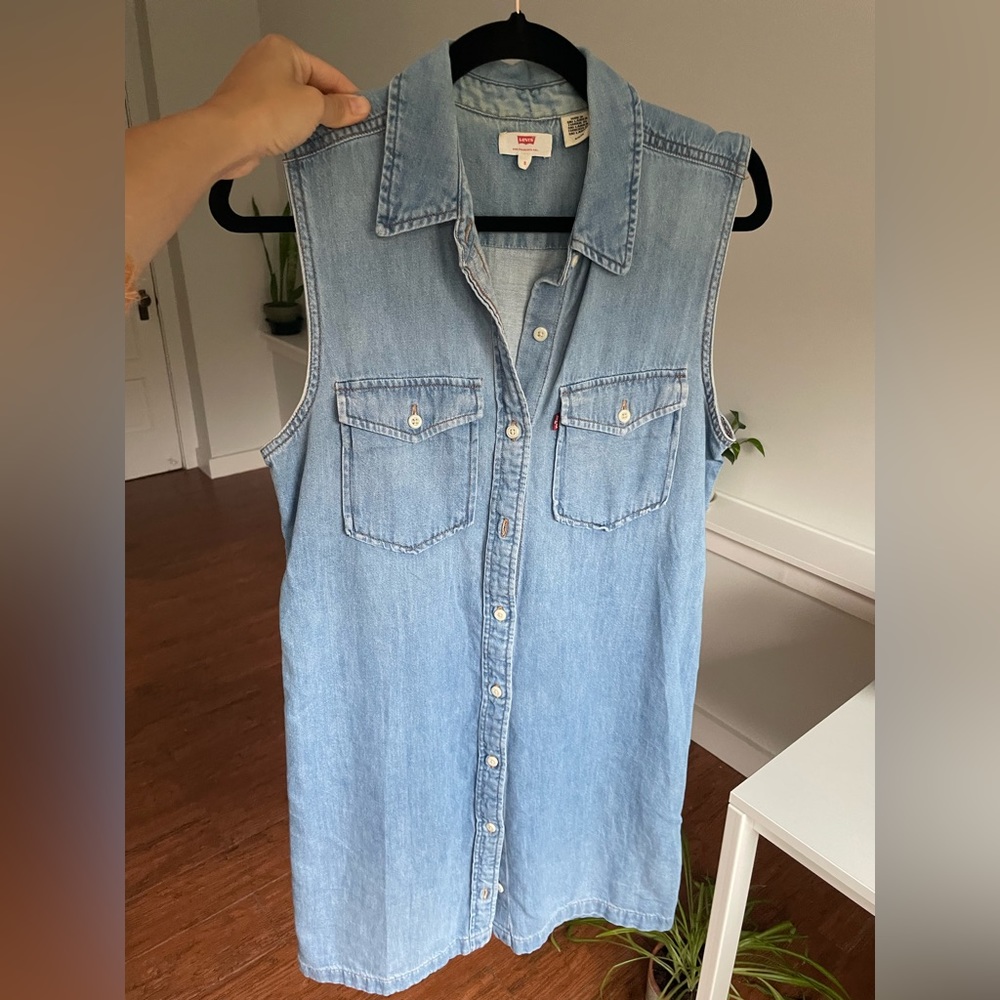 Levi’s jean dress